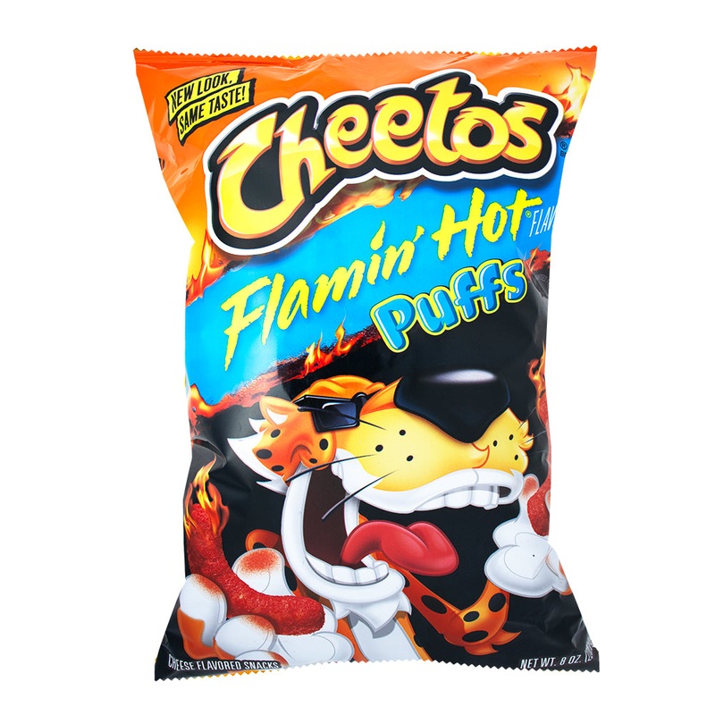 Cheetos Flamin’ Hot Puffs – 226.8g